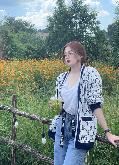 idol reviewer model người mẫu nổi tiếng dương thị thân mến ở pleiku gia lai